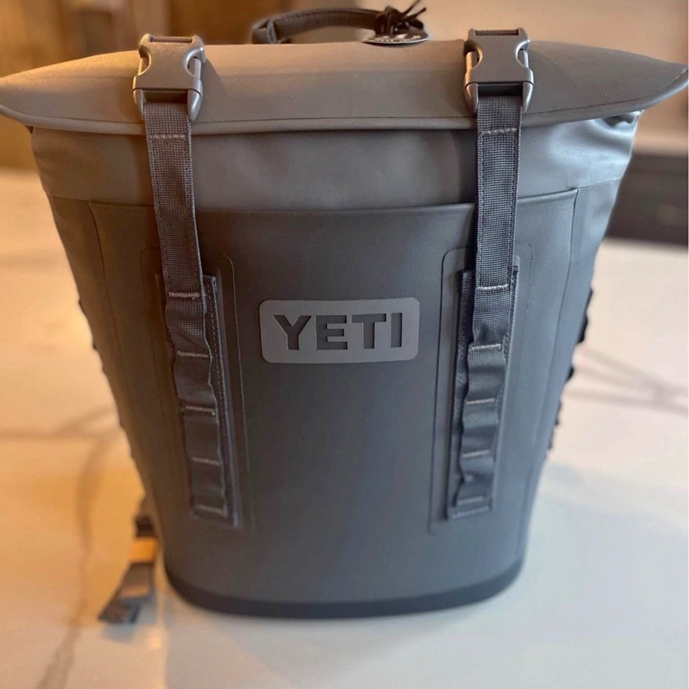 YETI M12 Backpack Cooler